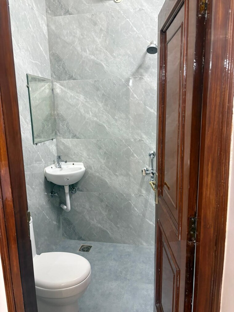 Bathroom, tulip-mall 3 Bedroom 3000 Sq.Ft. Independent House In Sector 46 Noida 9665618