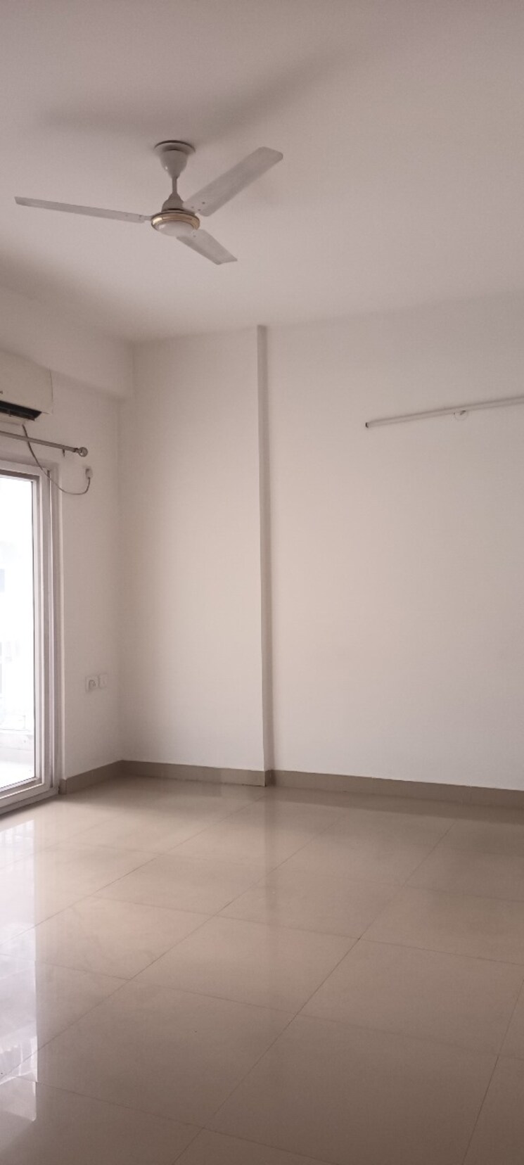 Bedroom, ramprastha-platinum-height 3 Bedroom 1990 Sq.Ft. Apartment In Ramprastha Greens Ghaziabad 9665635