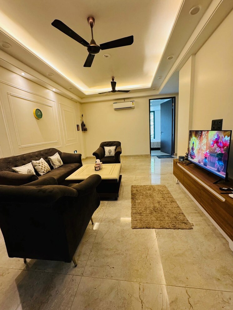 Living Room, freedom fighters enclave 3 Bedroom 1600 Sq.Ft. Apartment In Freedom Fighters Enclave Delhi 9665641