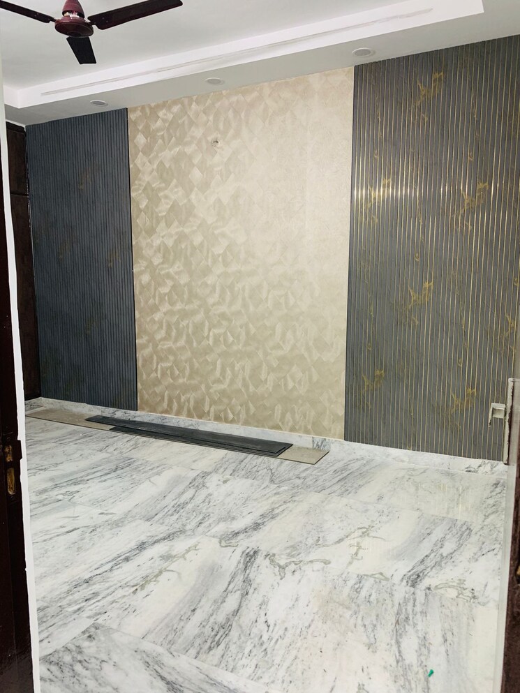 Room, sector 37 3 Bedroom 275 Sq.Ft. Builder Floor In Sector 37 Faridabad 9665628