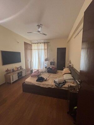 Bedroom in 4 BHK Apartment at Jan Pratinidhi Apartment, Sector 28 – for Sale