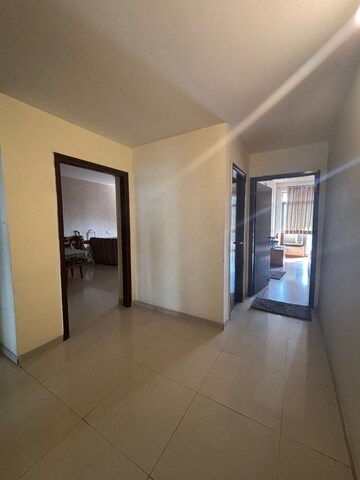 Room in 4 BHK Apartment at Jan Pratinidhi Apartment, Sector 28 – for Sale