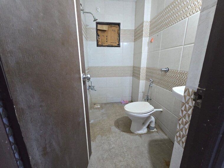 Bathroom, sama savli road 2 Bedroom 1250 Sq.Ft. Apartment In Sama Savli Road Vadodara 9665678
