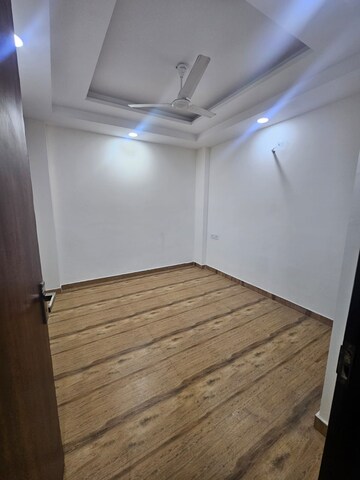 Room in 2 BHK Builder Floor at Palm Residency Chhatarpur, Chattarpur – for Rent