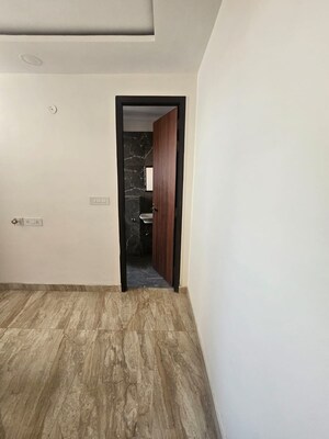 Room in 2 BHK Builder Floor at Palm Residency Chhatarpur, Chattarpur – for Rent