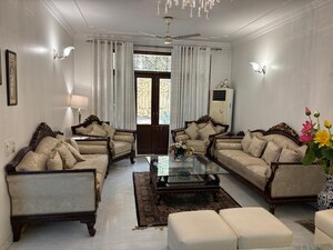 Living Room in 3 BHK Builder Floor at Ansal Sushant Lok I, Sector 43 – for Rent