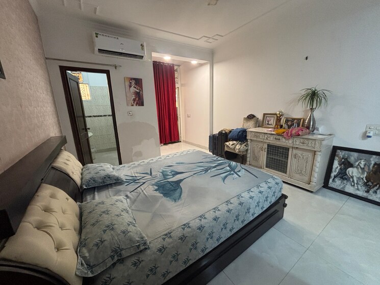 Bedroom, ansal-sushant-lok-i 3 Bedroom 300 Sq.Yd. Builder Floor In Sector 43 Gurgaon 9665686