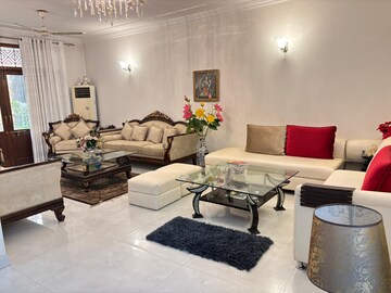 Team Area in 3 BHK Builder Floor at Ansal Sushant Lok I, Sector 43 – for Rent