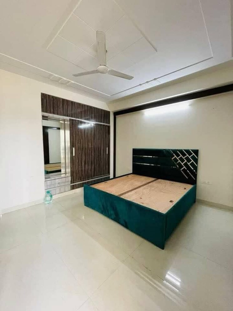 Bedroom, freedom fighters enclave 3 Bedroom 1500 Sq.Ft. Apartment In Freedom Fighters Enclave Delhi 9665712