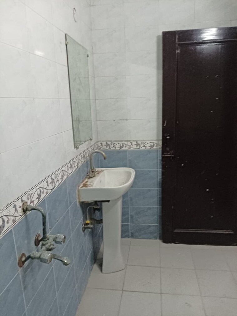 Bathroom, rwa-apartments-sector-27 2 Bedroom 1400 Sq.Ft. Villa In Sector 27 Noida 9665718
