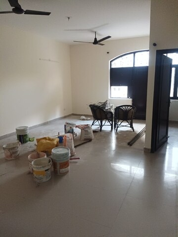 Living Room in 2 BHK Villa at RWA Apartments Sector 27, Sector 27 – for Rent
