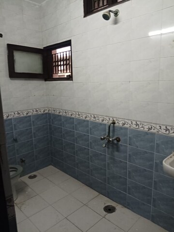 Bathroom in 2 BHK Villa at RWA Apartments Sector 27, Sector 27 – for Rent