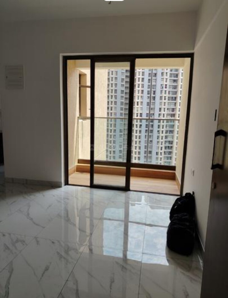 Room, lodha-amara 1 Bedroom 350 Sq.Ft. Apartment In Kolshet Road Thane 9665724