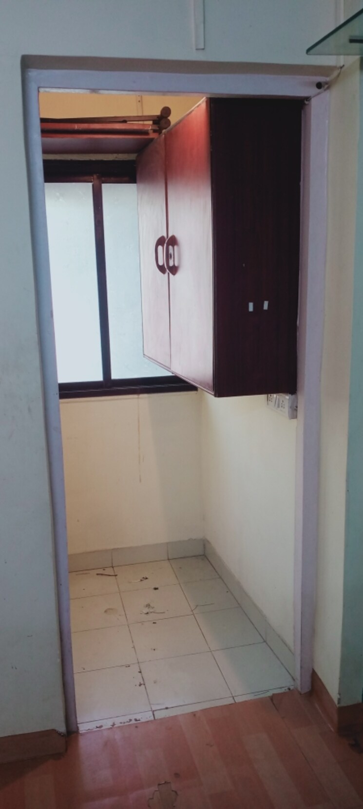 Room, sai-anand-chs 1 Bedroom 550 Sq.Ft. Apartment In Andheri East Mumbai 9665745
