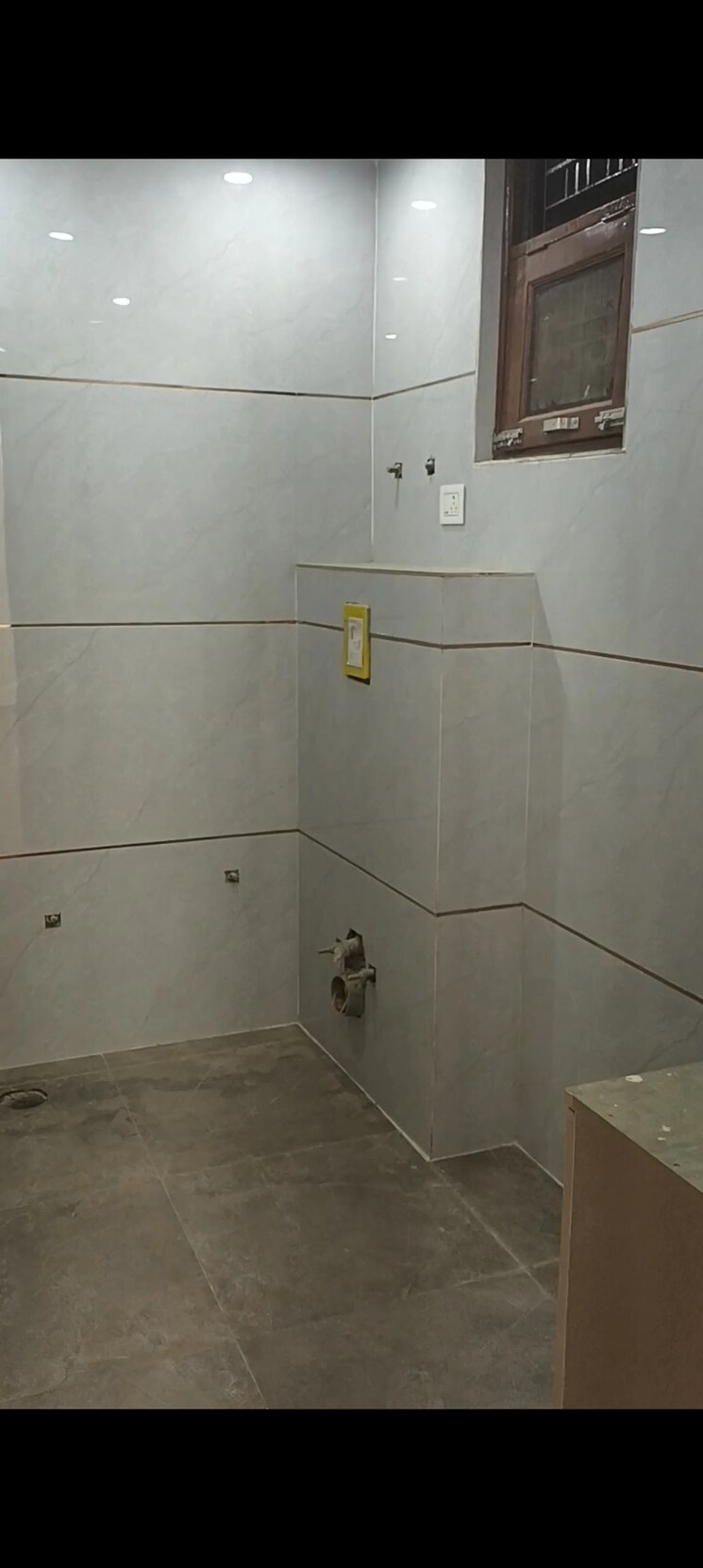 Bathroom, gyan khand 3 Bedroom 135 Sq.Yd. Builder Floor In Gyan Khand Ghaziabad 9665774