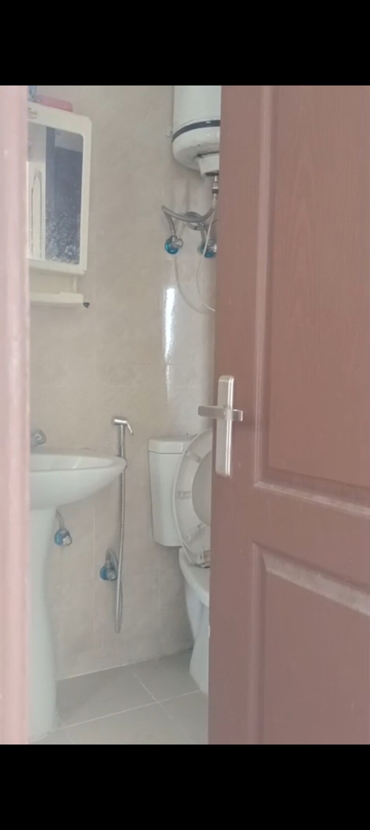 Bathroom, trident-embassy 3 Bedroom 1340 Sq.Ft. Apartment In Sector 1 Greater Noida Greater Noida 9665817