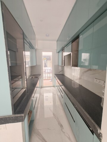 Building Lobby in 3.5 BHK Builder Floor at M3M Soulitude, Sector 89 – for Rent