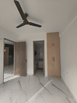 Room in 3.5 BHK Builder Floor at M3M Soulitude, Sector 89 – for Rent