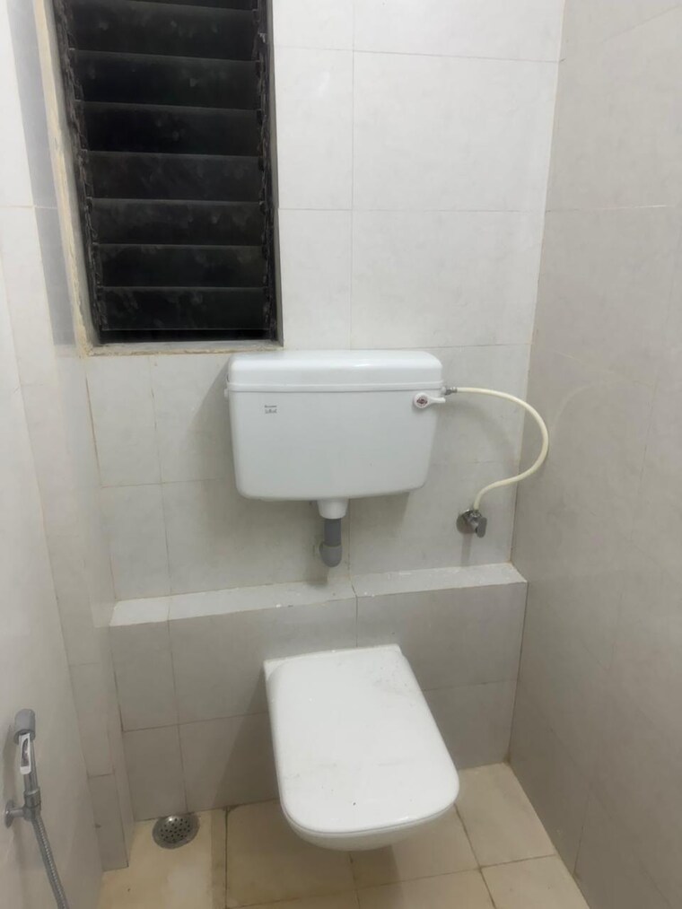 undefined, chembur Commercial Office Space 325 Sq.Ft. In Chembur Mumbai 9665841