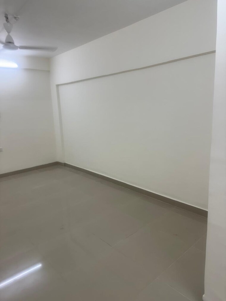 Team Area, chembur Commercial Office Space 325 Sq.Ft. In Chembur Mumbai 9665841