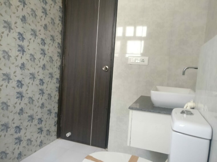 Bathroom, oxirich-avenue 3 Bedroom 1770 Sq.Ft. Apartment In Ahinsa Khand 2 Ghaziabad 9665881