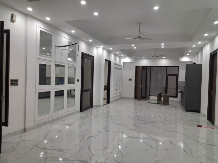 Room, sector 21a 4 Bedroom 4500 Sq.Ft. Builder Floor In Sector 21a Faridabad 9665898