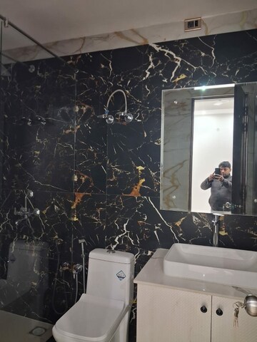 Master Bedroom in 4 BHK Builder Floor at Sector 21a – for Rent