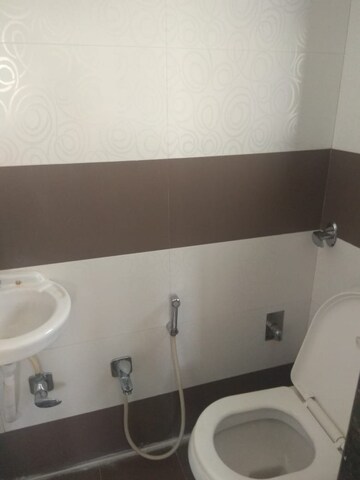 Bathroom in 1.5 BHK Apartment at Prabhadevi – for Rent