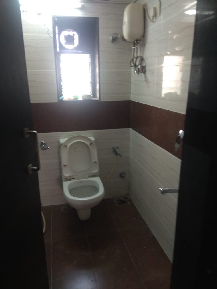 Bathroom, prabhadevi 1.5 Bedroom 650 Sq.Ft. Apartment In Prabhadevi Mumbai 9665943