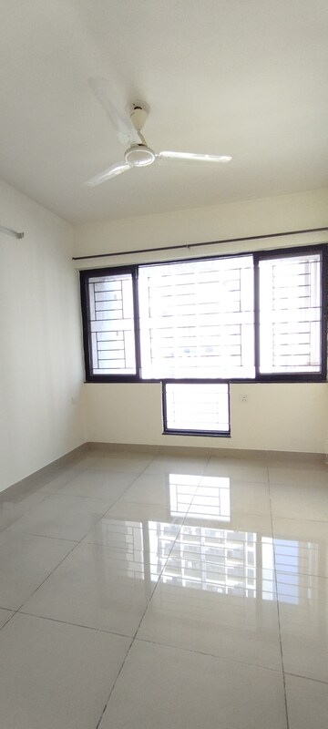 Room in 2 BHK Apartment at Nanded City Madhuvanti, Sinhagad Road – for Rent