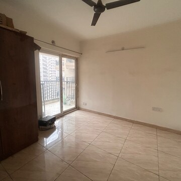 Room in 2 BHK Apartment at Gaur Yamuna City 16th Park View, Sector 19 Yamuna Expressway – for Sale