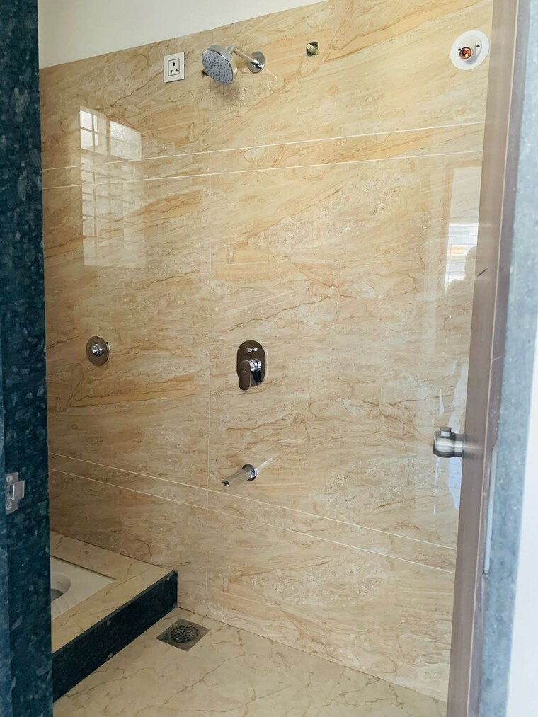 Bathroom, border-road-housing-society 2 Bedroom 950 Sq.Ft. Apartment In Dhanori Pune 9665967