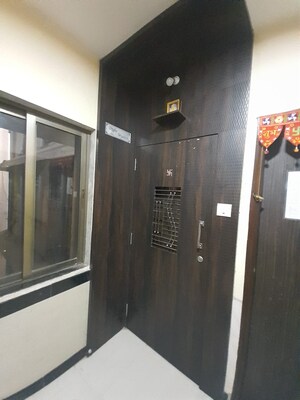 Building Lobby in 2 BHK Apartment at Hiranandani Meadows, Manpada – for Rent