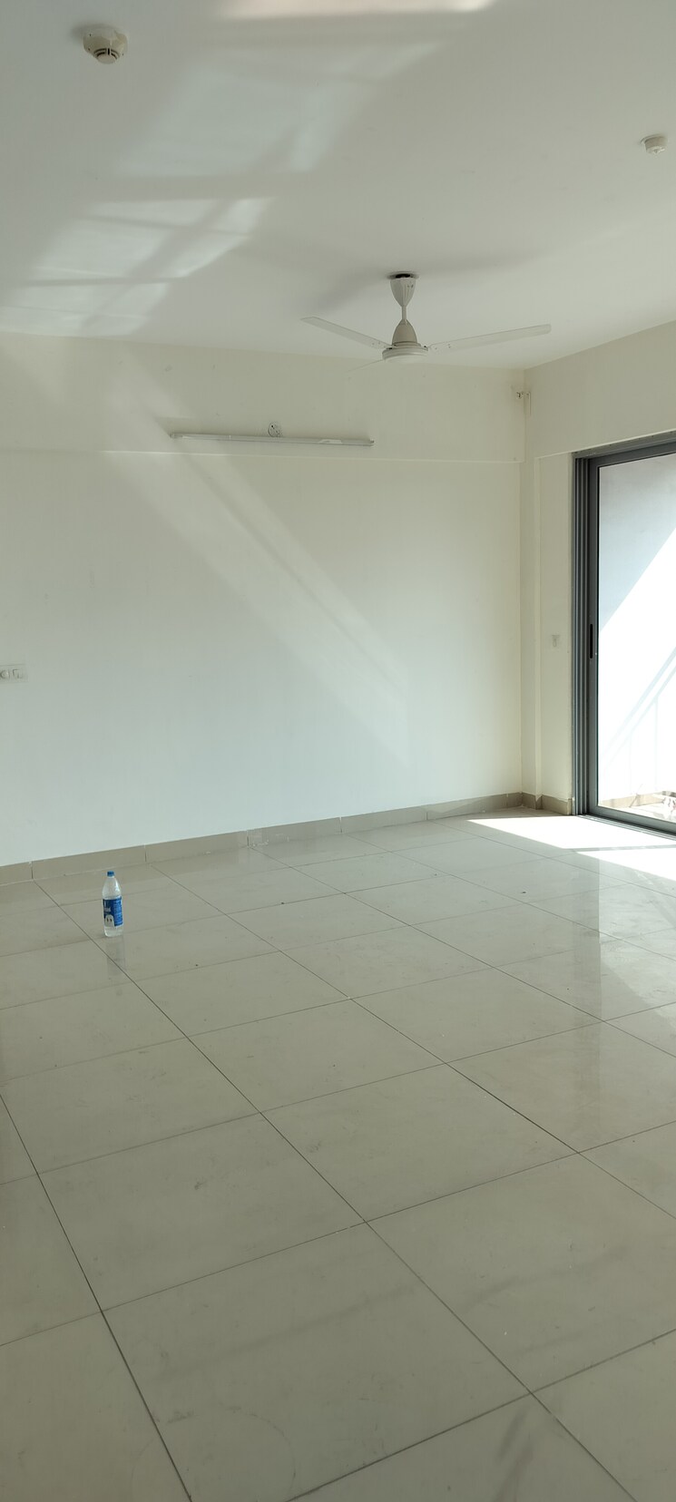 Room, amanora-neo-towers 2.5 Bedroom 1250 Sq.Ft. Apartment In Hadapsar Pune 9665964