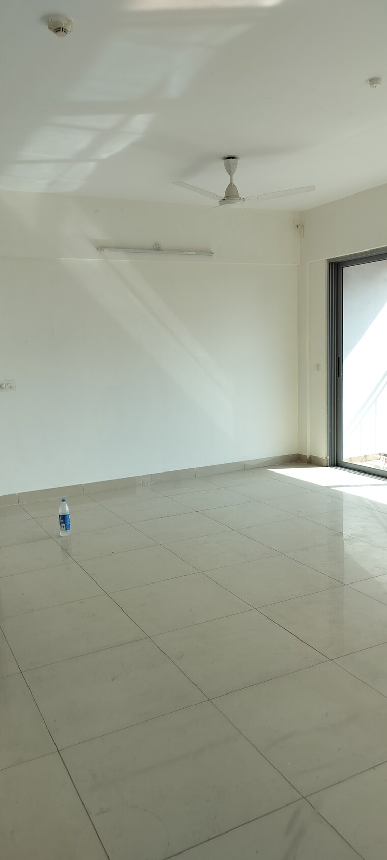 Room, amanora-neo-towers 2.5 Bedroom 1250 Sq.Ft. Apartment In Hadapsar Pune 9665964