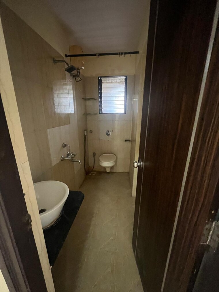 Bathroom, sudarshan-sky-garden 2 Bedroom 650 Sq.Ft. Apartment In Ghodbunder Road Thane 9665965