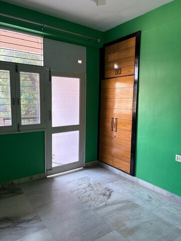 Room in 2 BHK Apartment at ATS Greens I, Sector 50 – for Rent