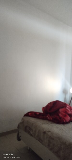 Room in 2 BHK Apartment at Mahagun Mywoods, Sector 16c Greater Noida – for Rent