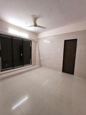 Room in 2 BHK Apartment at Navkar Happy Homes, Ic Colony – for Rent