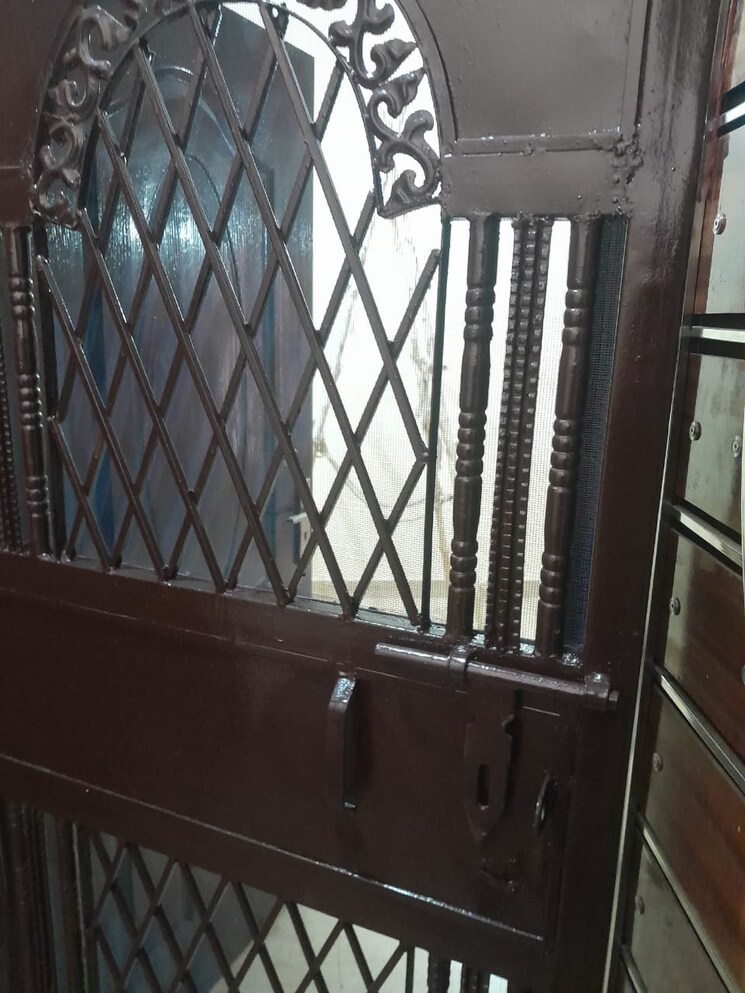 Balcony, vidhayak-colony 2 Bedroom 900 Sq.Ft. Builder Floor In Nyay Khand I Ghaziabad 9666006