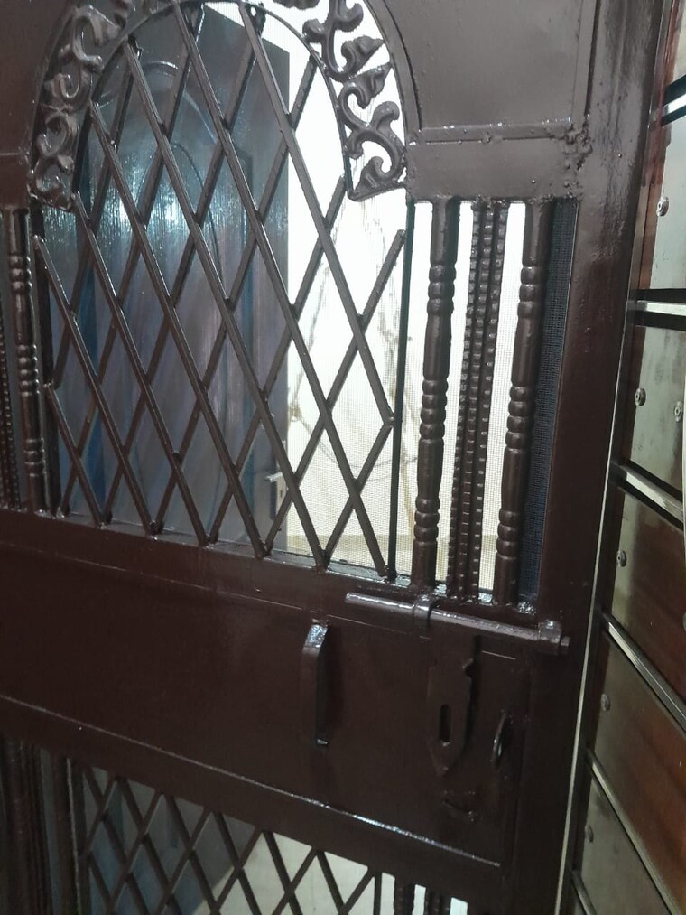 Balcony, vidhayak-colony 2 Bedroom 900 Sq.Ft. Builder Floor In Nyay Khand I Ghaziabad 9666006