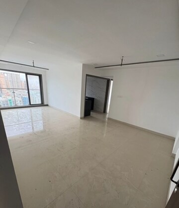 Room in 3 BHK Apartment at Neminath Imperia, Andheri West – for Sale