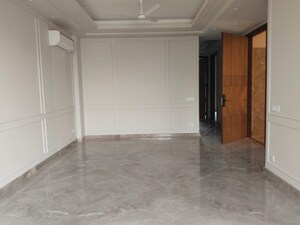 Room in 3 BHK Builder Floor at Greater Kailash Part 3 – for Rent