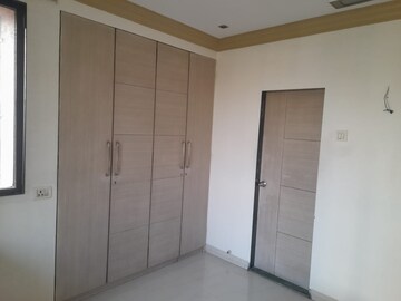 Room in 3 BHK Apartment at Conwood Enclave, Vasant Vihar – for Rent