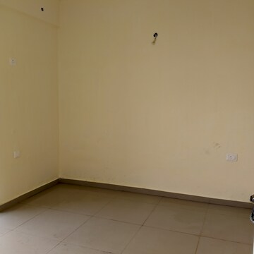 Room in 1 BHK Apartment at Pyramid Altia, Sector 70 – for Rent