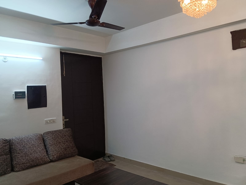 2 BHK Apartment For Rent in Migsun Roof