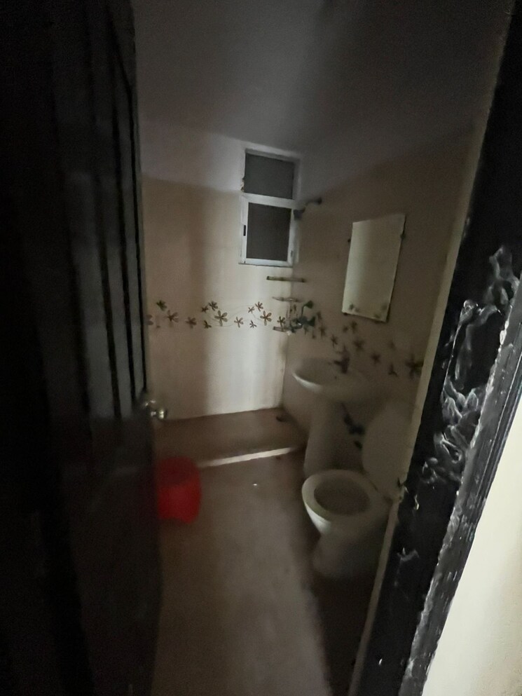 Bathroom, prateek-laurel 2 Bedroom 950 Sq.Ft. Apartment In Sector 120 Noida 9666034