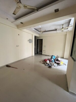 Room in 2 BHK Apartment at Prateek Laurel, Sector 120 – for Sale