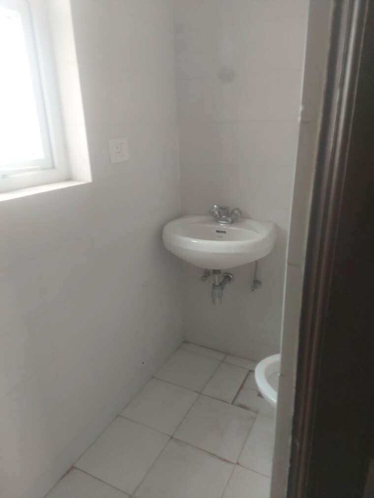 Bathroom, bptp-park-floors-i 2 Bedroom 1045 Sq.Ft. Builder Floor In Sector 77 Faridabad 9666065