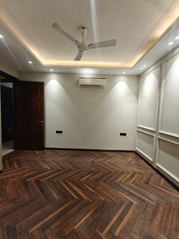 Kitchen in 3 BHK Builder Floor at Ansal Sushant Apartments, Sushant Lok I – for Rent